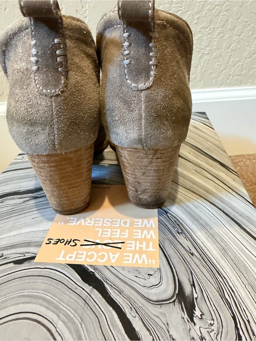 Slip-On Suede Chelsea Boots for women - Gray